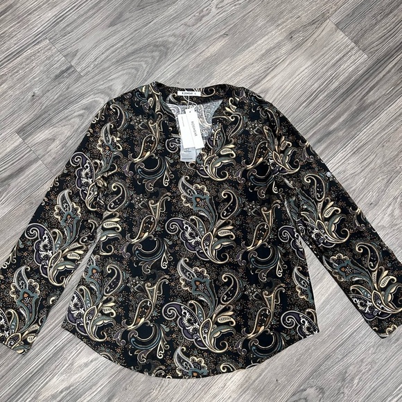 roswear Tops - Elegant Black Paisley Women's Top NWT
